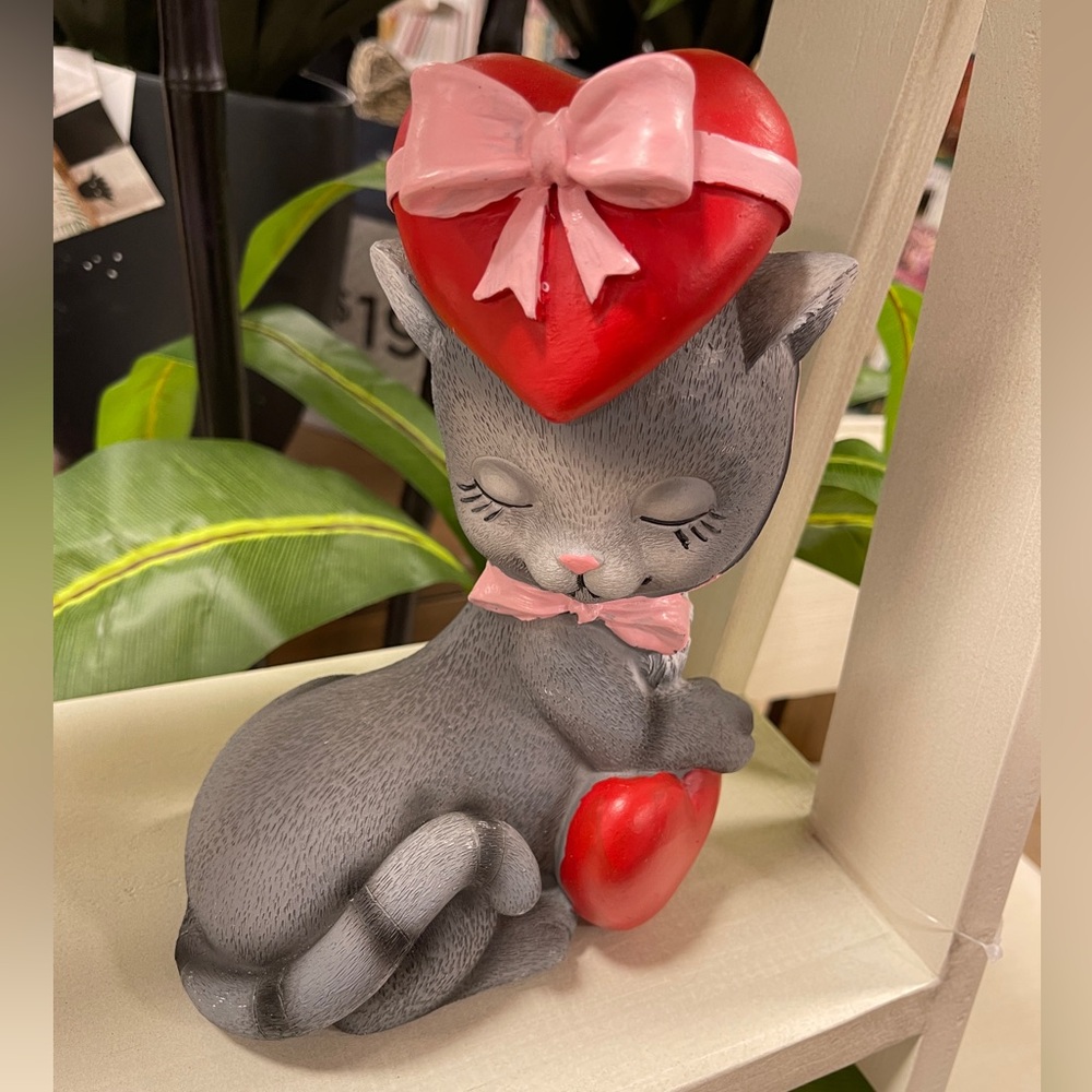 Valentine’s Day Cat Love Cat Red Heart Pink Bow Resin Tabletop Decor NWT